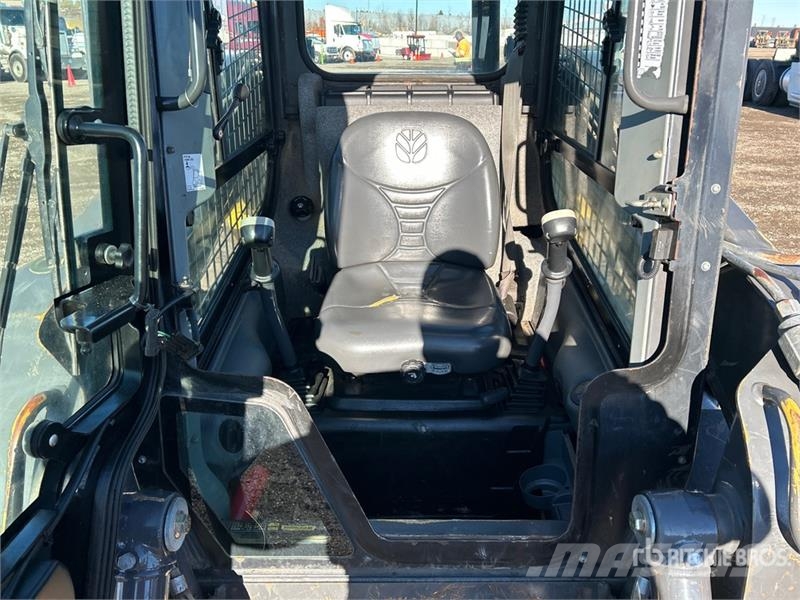 New Holland L218 Skid steer mini utovarivači
