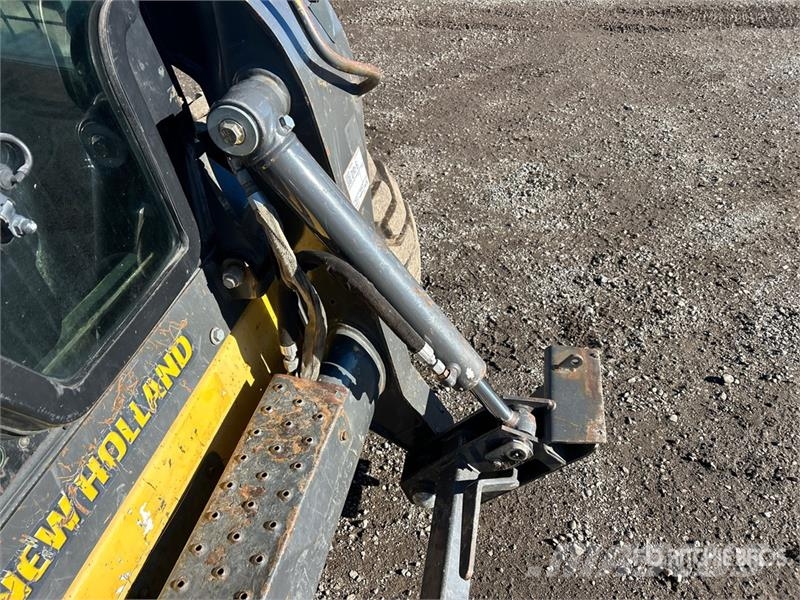New Holland L218 Skid steer mini utovarivači