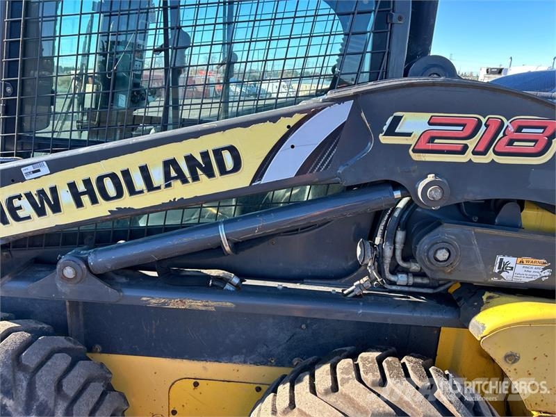New Holland L218 Skid steer mini utovarivači
