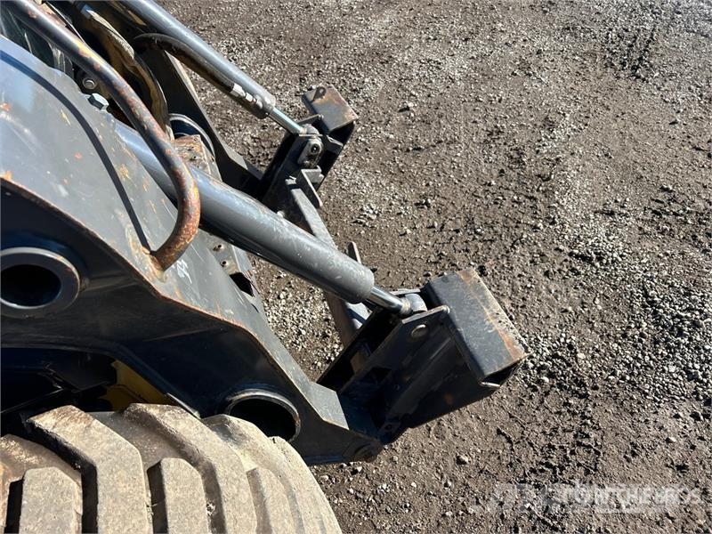 New Holland L218 Skid steer mini utovarivači