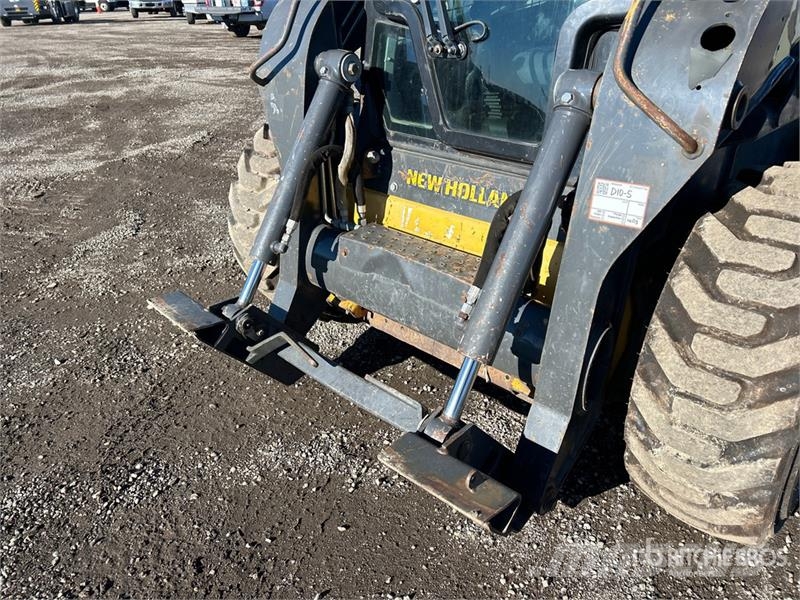 New Holland L218 Skid steer mini utovarivači