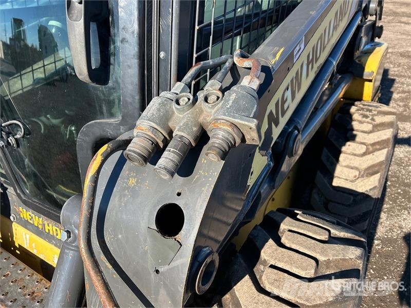 New Holland L218 Skid steer mini utovarivači