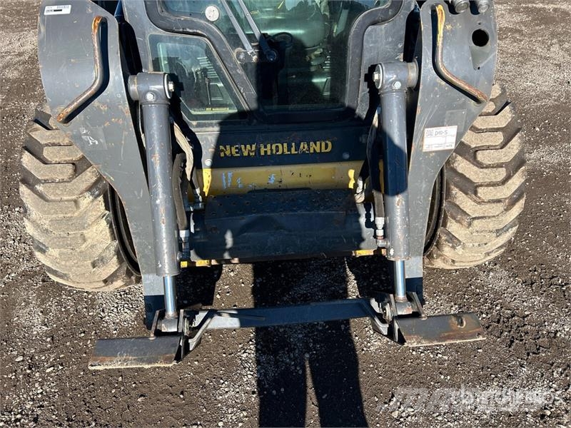 New Holland L218 Skid steer mini utovarivači
