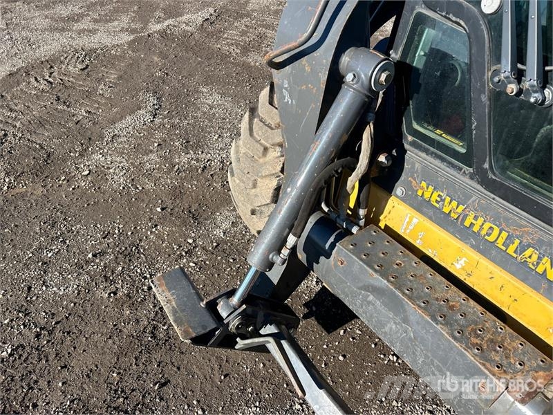 New Holland L218 Skid steer mini utovarivači