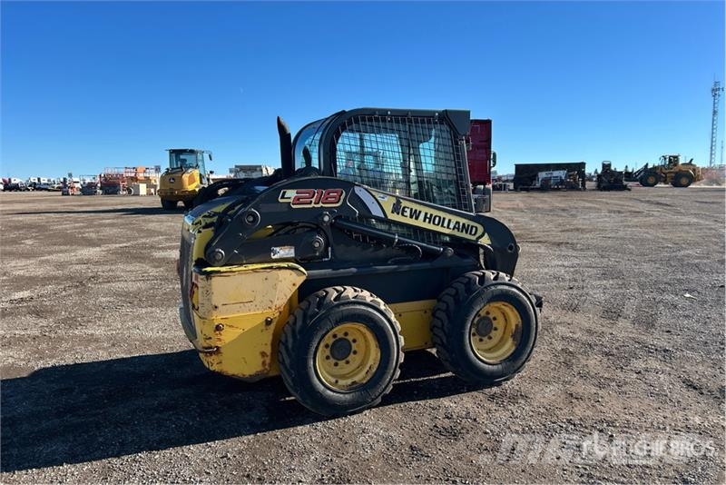 New Holland L218 Skid steer mini utovarivači