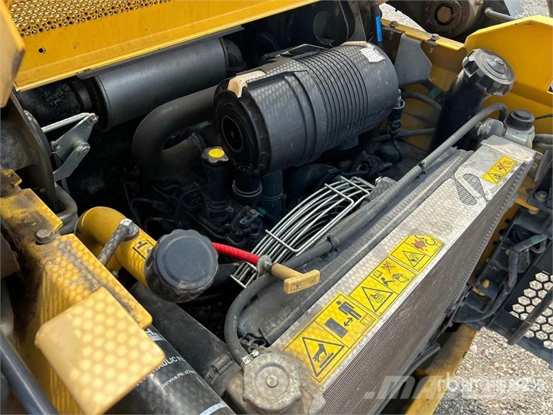 New Holland L220 Mini Pale Gommate