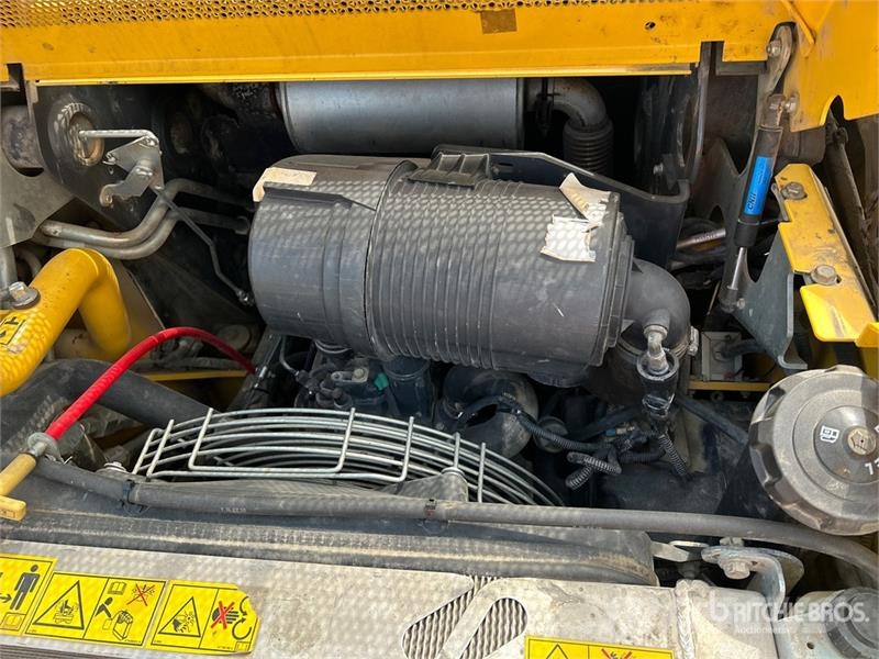 New Holland L220 Mini Pale Gommate