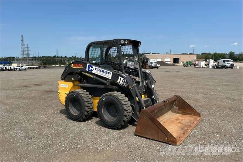 New Holland L220 Mini Pale Gommate
