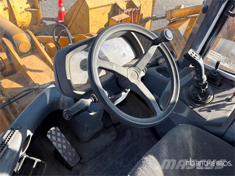 New Holland LW130 Kolové nakladače