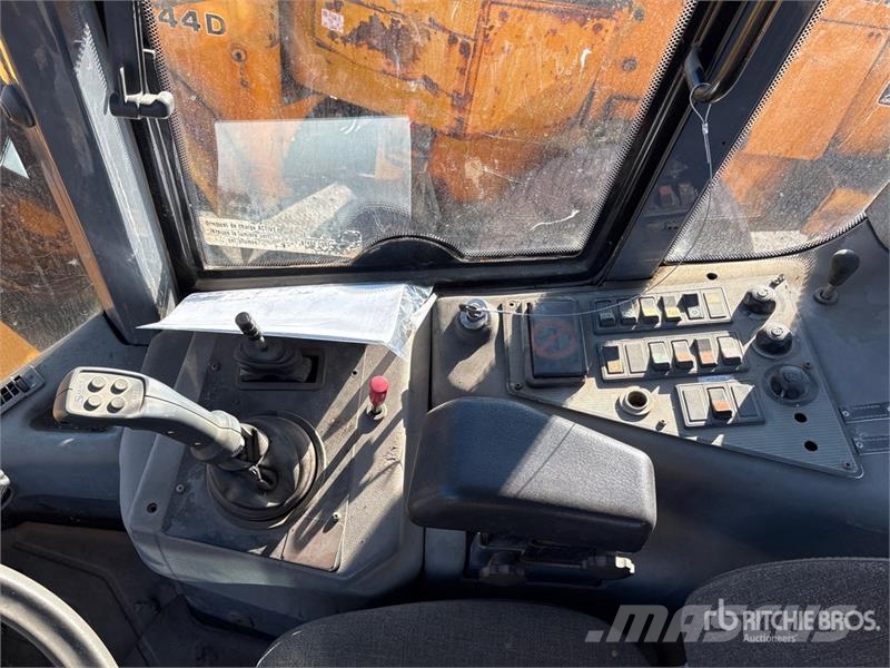 New Holland LW130 Kolové nakladače