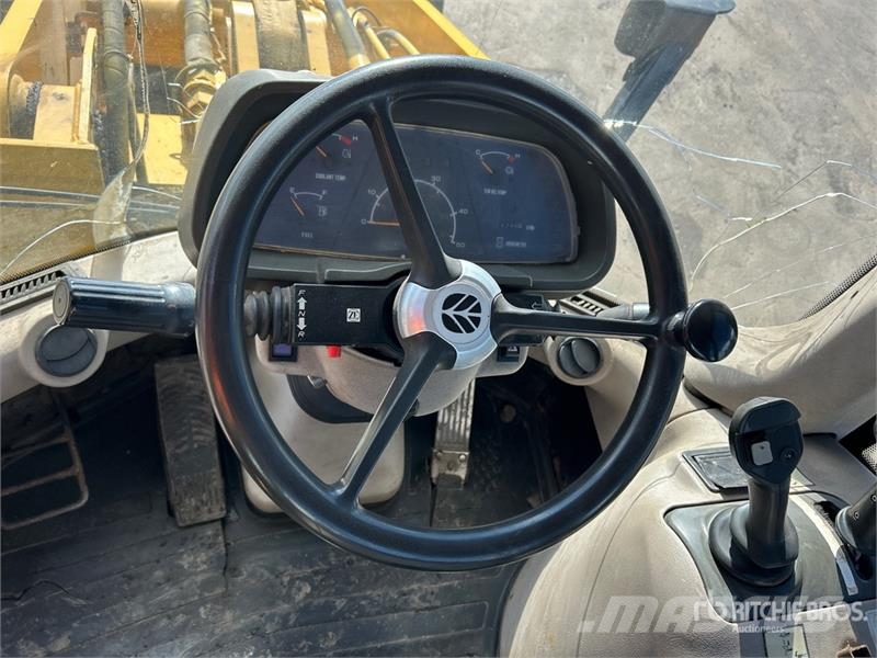 New Holland LW170B Wielladers