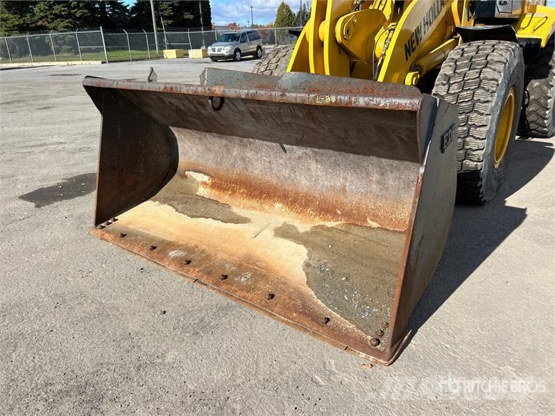 New Holland LW170B Wielladers