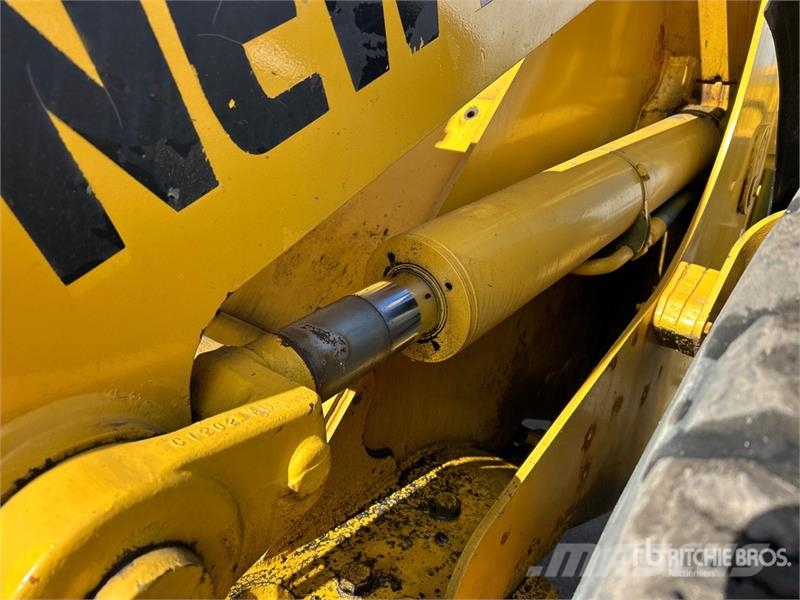 New Holland LW170B Wielladers