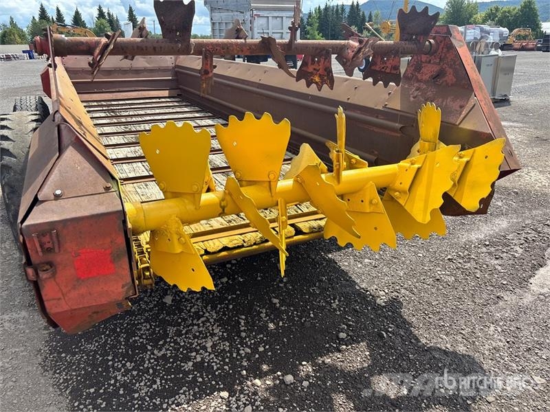 New Holland S676 16 ft T/A Manure Spreader Mestverspreider