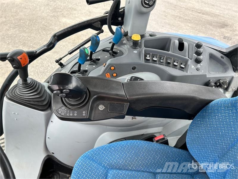 New Holland T5.110 4WD Tractor 트랙터
