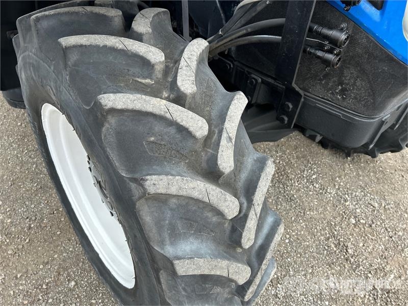 New Holland T5.110 4WD Tractor 트랙터
