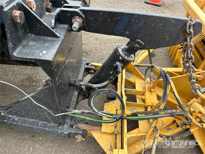 New Holland T6020 Traktoriai