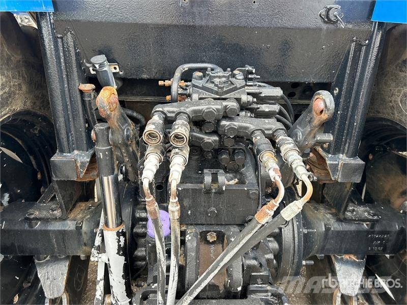 New Holland T6020 Traktoriai