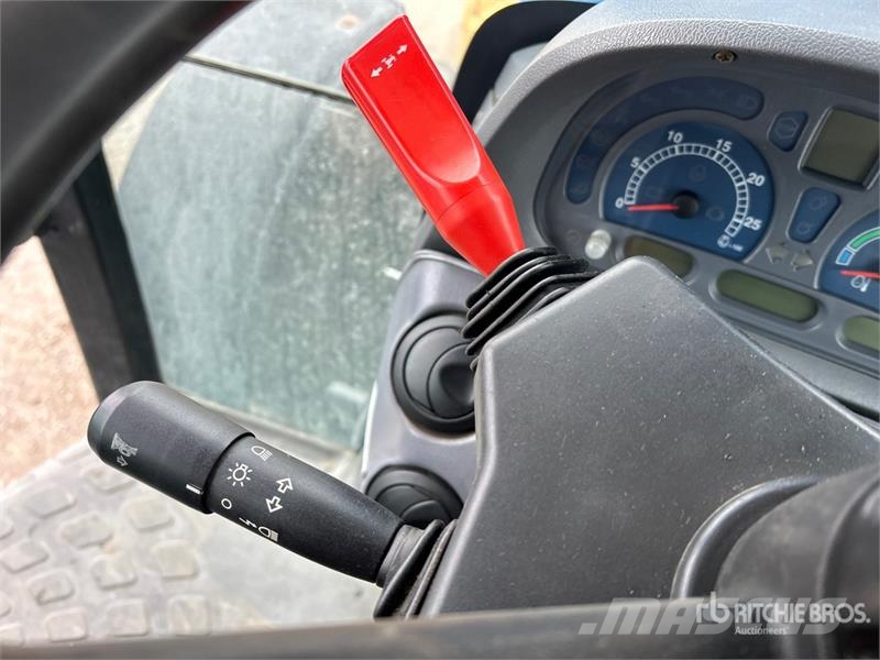 New Holland T6020 Traktoriai