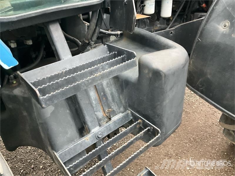 New Holland TM150 Traktorid