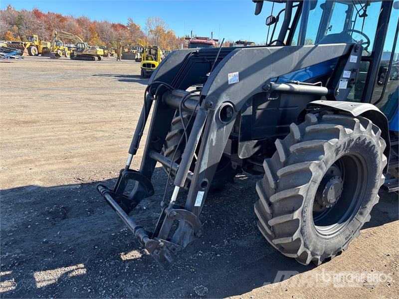 New Holland TS110 الجرارات