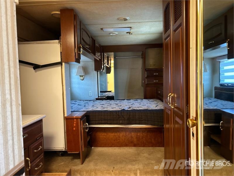 Newmar KountryAire T/A Travel Trailer Altri rimorchi