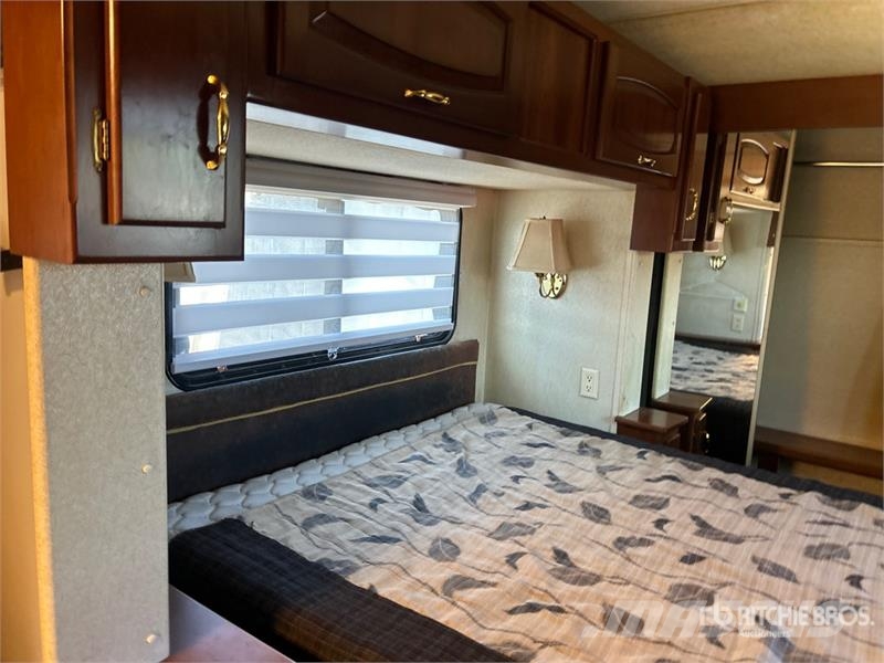 Newmar KountryAire T/A Travel Trailer Altri rimorchi