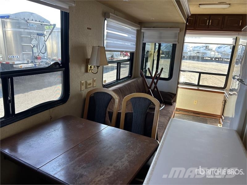 Newmar KountryAire T/A Travel Trailer Altri rimorchi