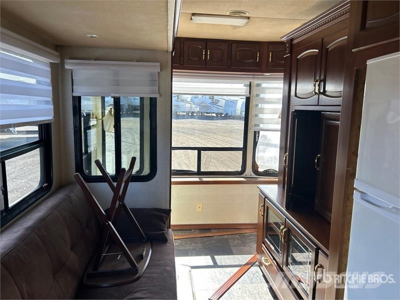 Newmar KountryAire T/A Travel Trailer Altri rimorchi