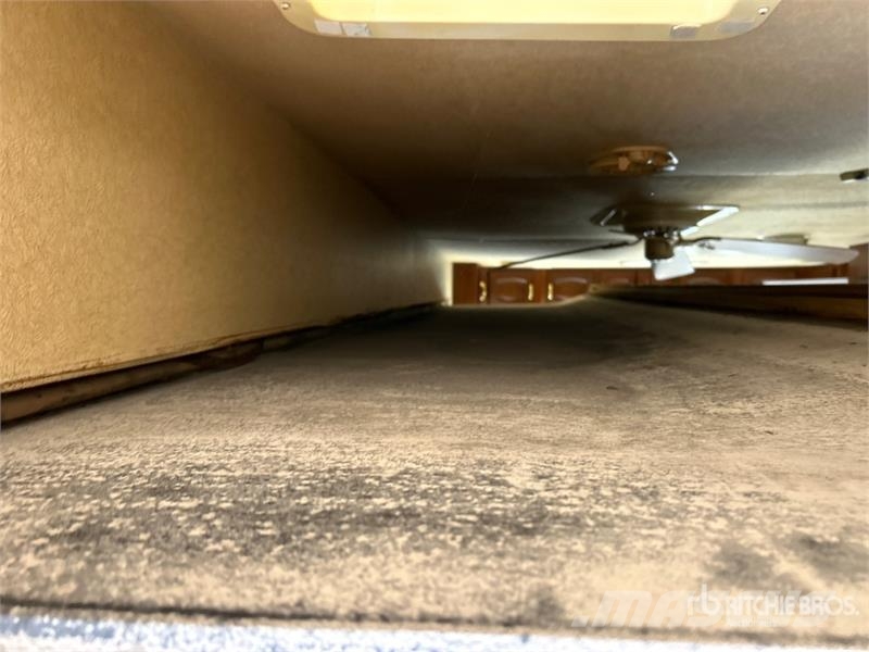 Newmar KountryAire T/A Travel Trailer Altri rimorchi