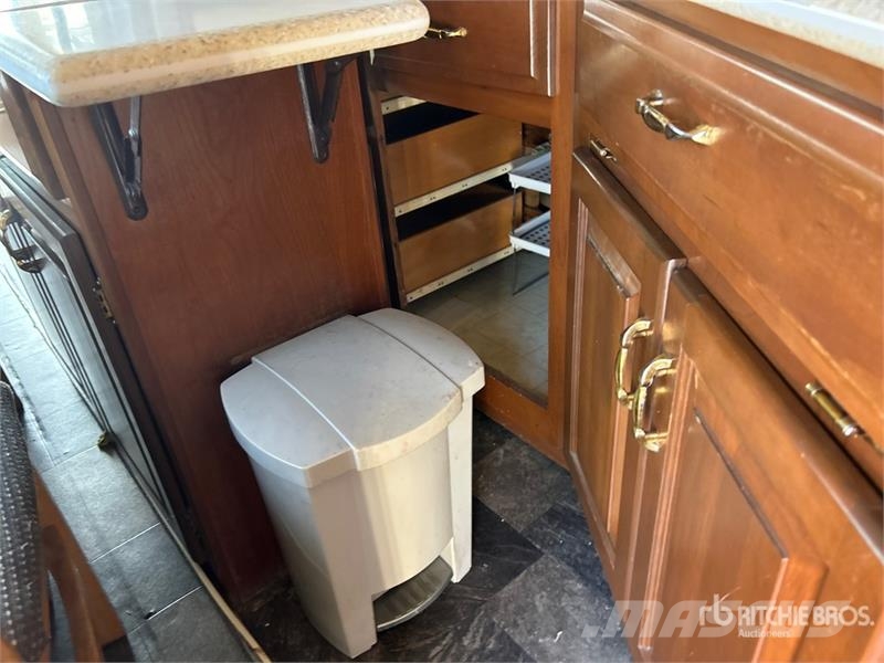 Newmar KountryAire T/A Travel Trailer Altri rimorchi