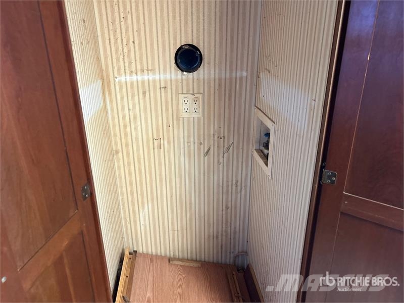 Newmar KountryAire T/A Travel Trailer Altri rimorchi