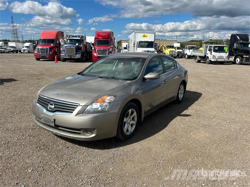 Nissan Altima 2.5S Automobile Cars