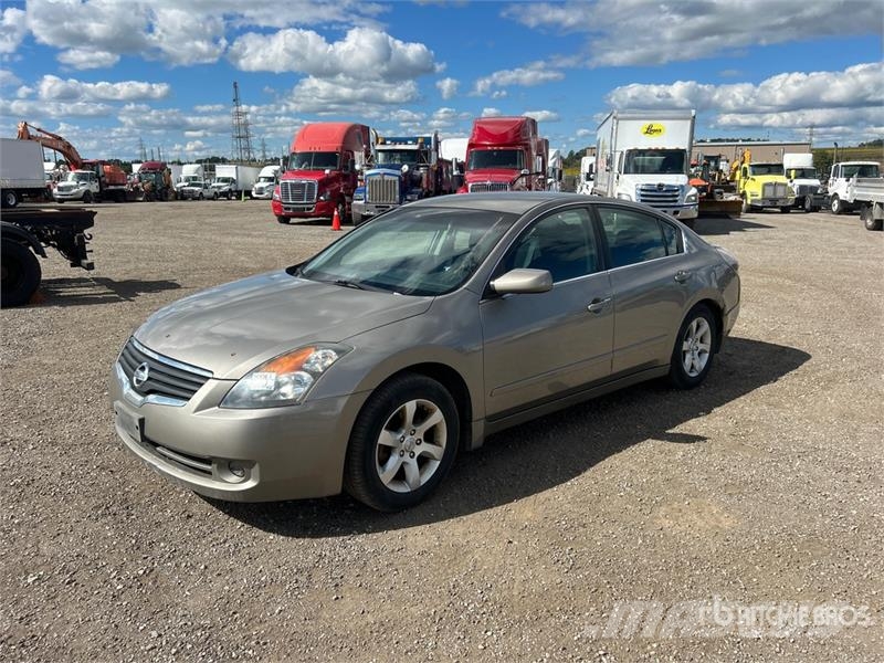 Nissan Altima 2.5S Automobile Cars