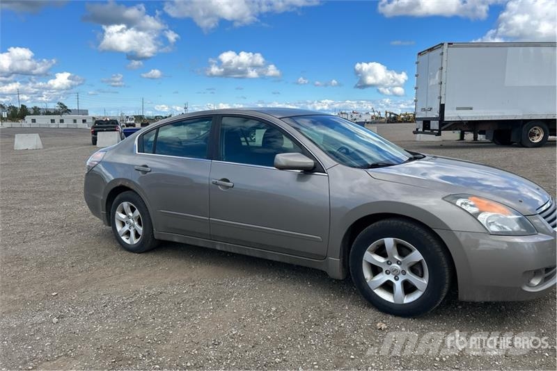 Nissan Altima 2.5S Automobile Cars