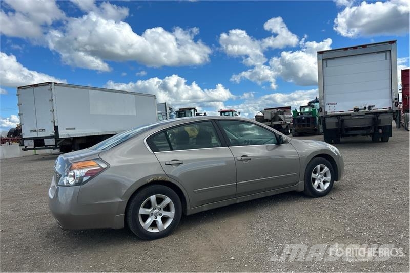 Nissan Altima 2.5S Automobile Cars