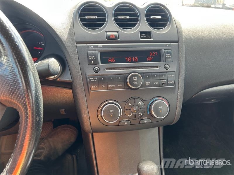 Nissan Altima 2.5S Automobile Cars