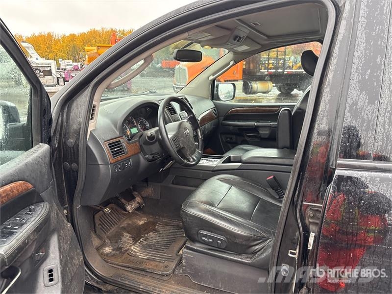 Nissan Armada PKWs