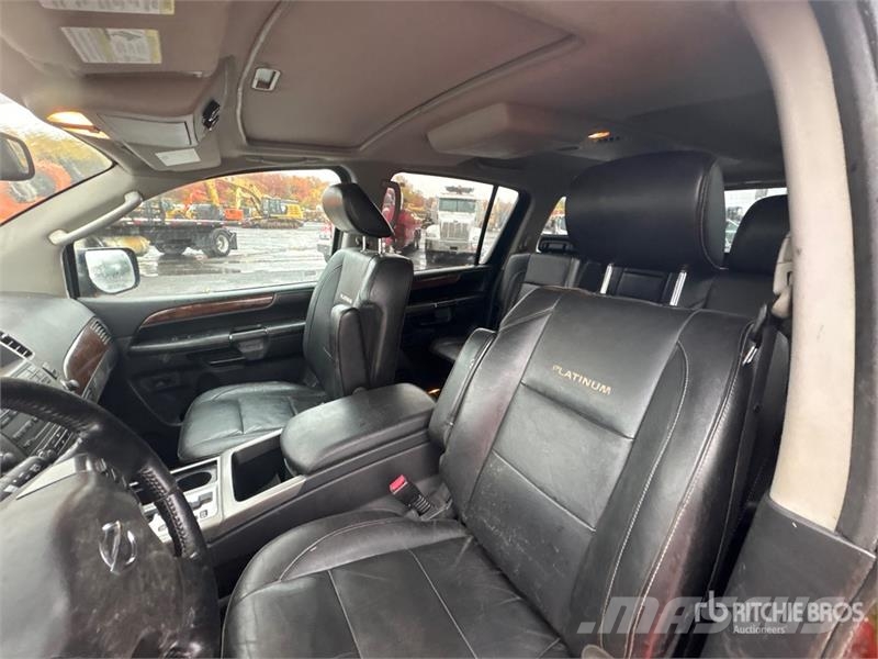 Nissan Armada PKWs