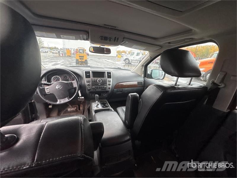 Nissan Armada PKWs
