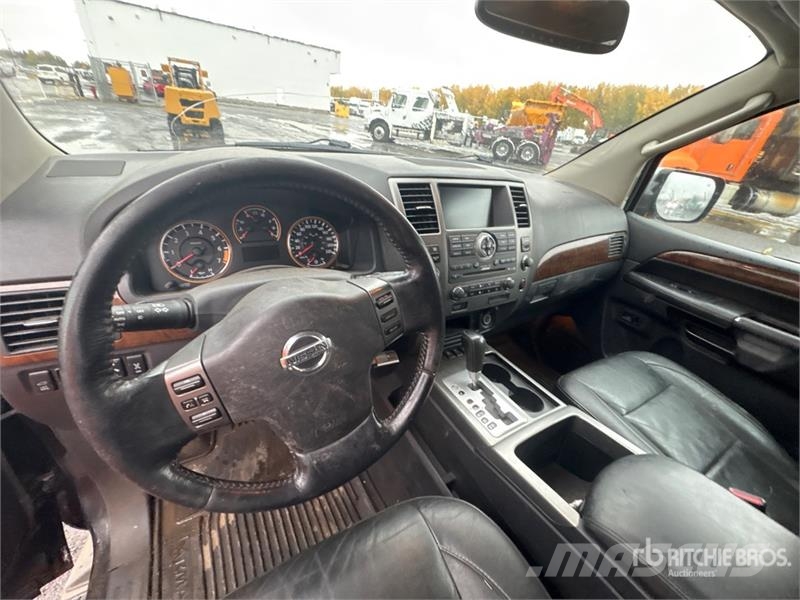 Nissan Armada PKWs