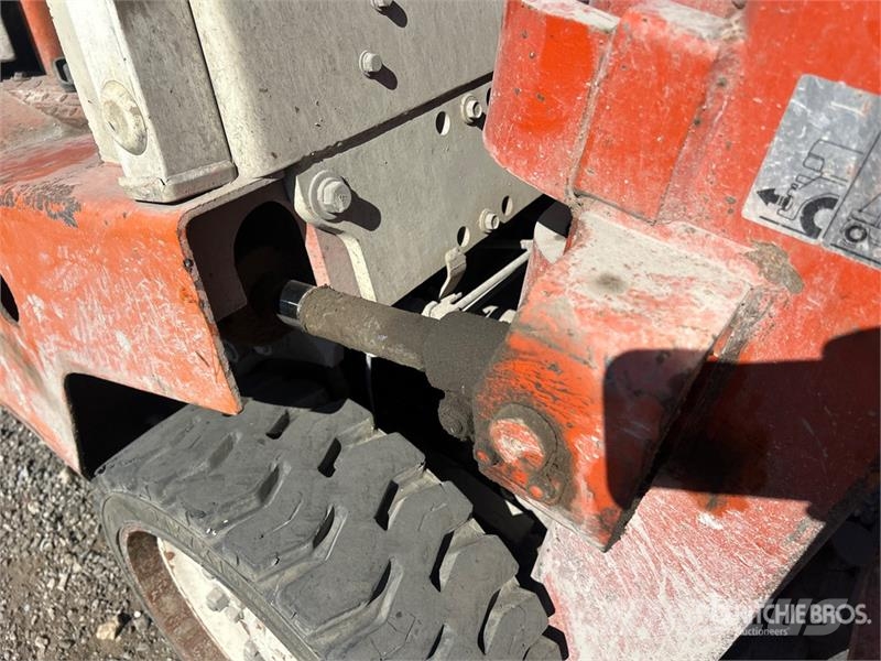 Nissan CPF02A2 5V 4100 lb Cushion Tire Forklift Heftrucks overige