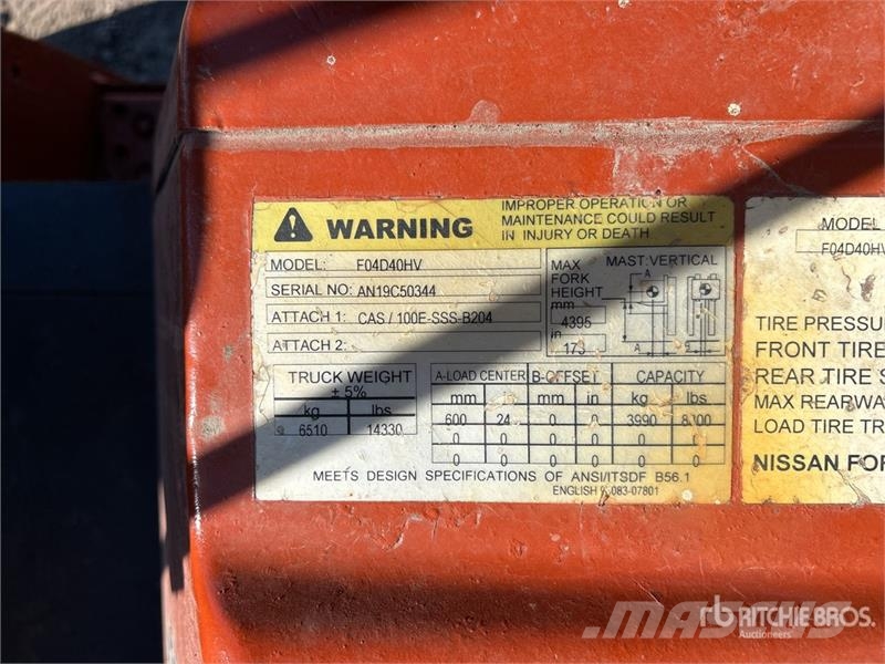 Nissan F04D40HV 8000 lb Cushion Tire Forklift Viličarji - drugo