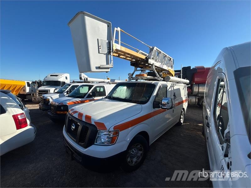 Nissan Hydralique RH38D 11.51 m on Nissan 3500 4x2 Van Mo Araç üstü platformlar