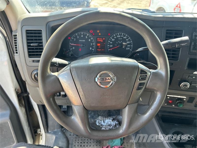 Nissan Hydralique RH38D 11.51 m on Nissan 3500 4x2 Van Mo Araç üstü platformlar