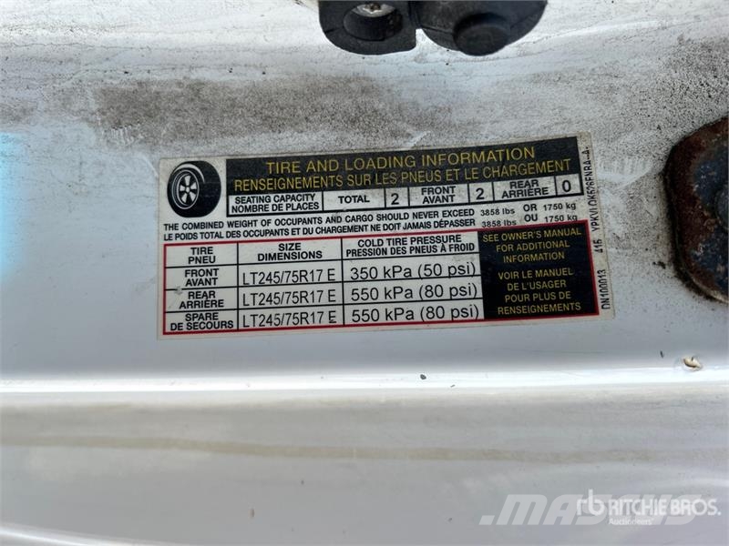Nissan Hydralique RH38D 11.51 m on Nissan 3500 4x2 Van Mo Araç üstü platformlar