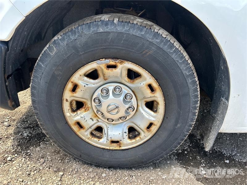 Nissan Hydralique RH38D 11.51 m on Nissan 3500 4x2 Van Mo Araç üstü platformlar