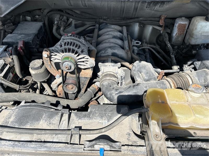 Nissan Hydralique RH38D 11.51 m on Nissan 3500 4x2 Van Mo Araç üstü platformlar