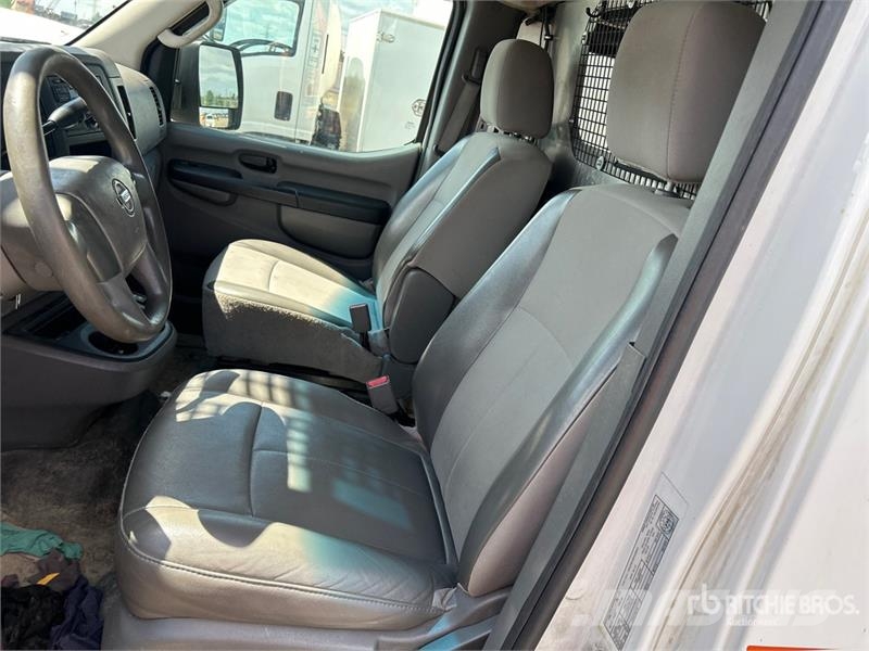 Nissan Hydralique RH38D 11.51 m on Nissan 3500 4x2 Van Mo Araç üstü platformlar