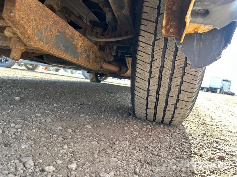 Nissan Hydralique RH38D 11.51 m on Nissan 3500 4x2 Van Mo Araç üstü platformlar